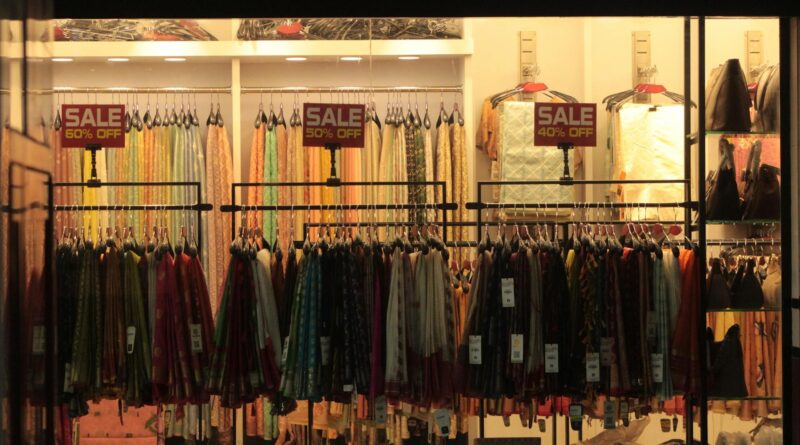 Jak nie dać się promocjom Psychologia cen i sztuczki sklepów